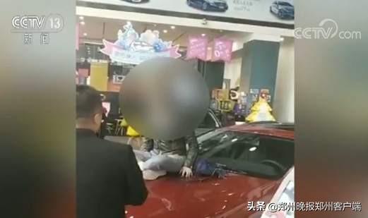 “央视采访奔驰维权女车主”,咋又扯出了赵薇?!!