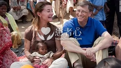 比尔盖茨喝下了“大便”提取的水 五分钟前还是一坨屎