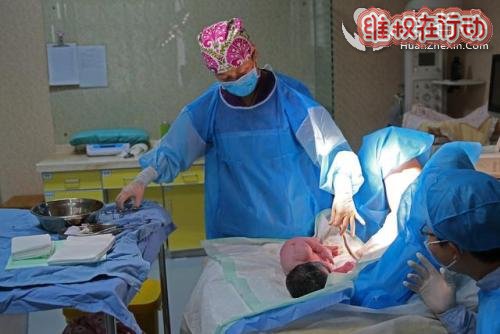 记者暗访民间黑心接生婆 生意火爆条件简陋