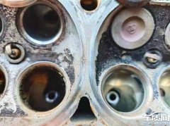 2015款 1.6L 自动 先锋型 5座，东风雪铁龙C3-XR缸盖有砂眼导致防冻液渗漏