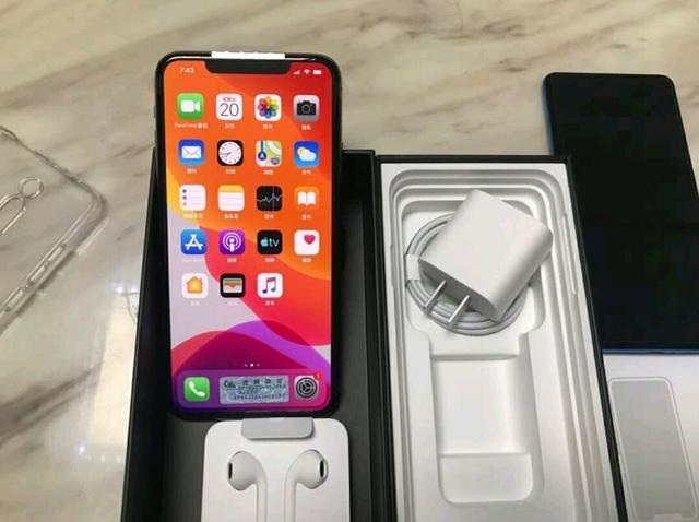 从5499跌至3699，iPhone大屏+iOS14，苹果旗舰机低价来袭