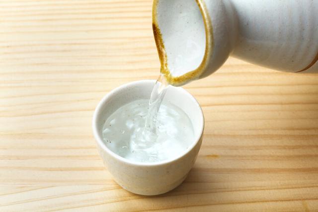 吃什么食物能解酒?蜂蜜、浓茶都无效!这3个方法才真正有用