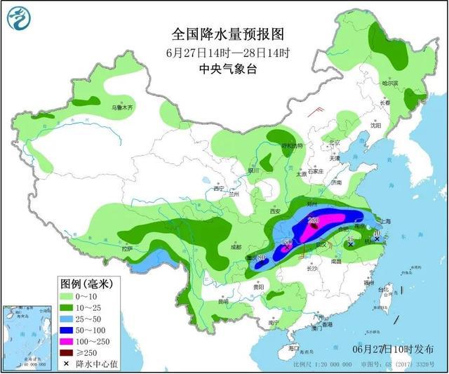 湖北一地暴雨袭城！女司机被困车内，交警砸窗救人