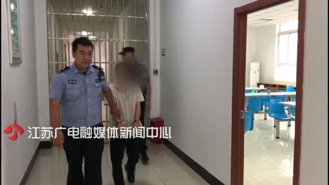 “色狼”公交上连摸多名女乘客，直到第三个才站出来反抗……