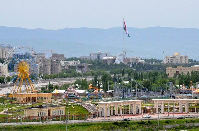 “高山之国”塔吉克斯坦：中亚五国最小的国家，深居内陆资源丰富