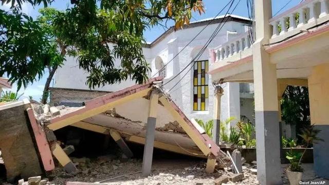 海地地震遇难人数升至1941人 50多万儿童受影响