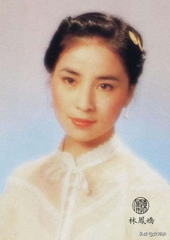 她曾和林青霞齐名,蒋经国八台警车开道请她喝茶,最美在温柔坚韧