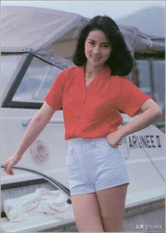 她曾和林青霞齐名,蒋经国八台警车开道请她喝茶,最美在温柔坚韧