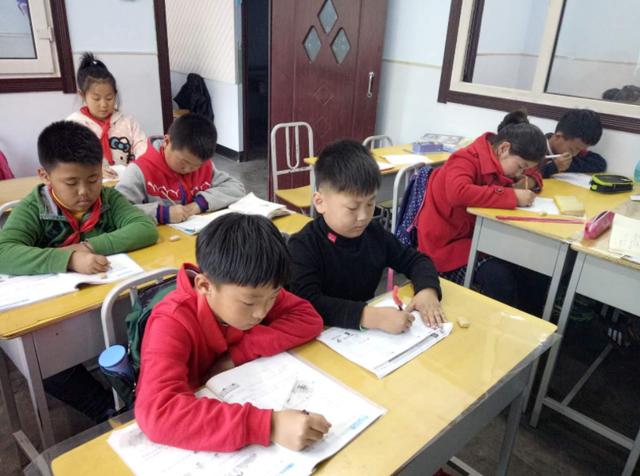 教育厅发文,禁止义务教育阶段的语数外补课行为,补习班再受重创