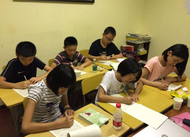 教育厅发文,禁止义务教育阶段的语数外补课行为,补习班再受重创