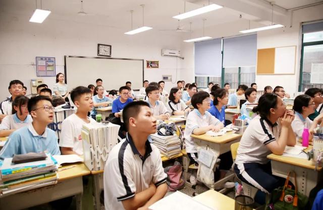 教育厅发文,禁止义务教育阶段的语数外补课行为,补习班再受重创