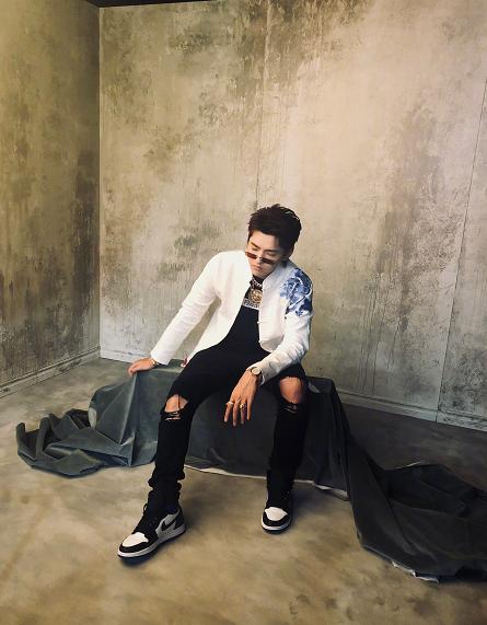 吴亦凡私下(吴亦凡私下用什么手机) 吴亦凡私下(吴亦凡私下用什么手机)