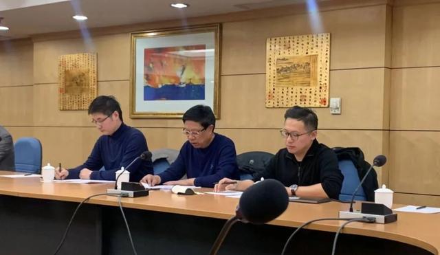 烟雾弹、高压水枪、鸡蛋……除投毒,A股历史上还有这些内斗大戏