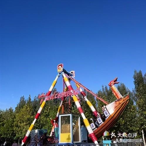 游乐场玩碰碰车的作文(去游乐场玩的作文300) 游乐场玩碰碰车的作文(去游乐场玩的作文300)