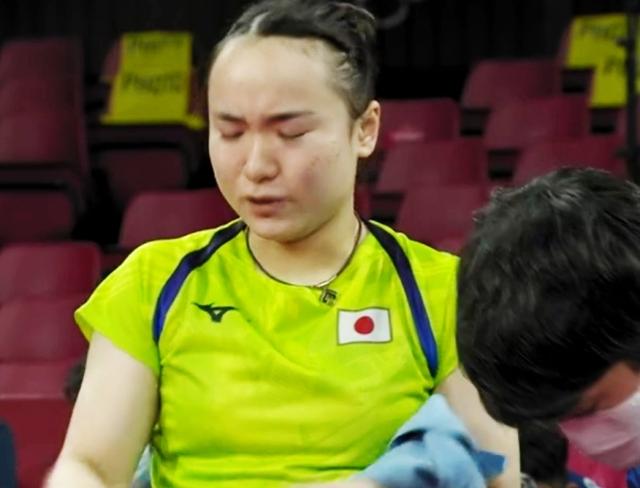 解气、痛快、又过瘾!孙颖莎4-0虐哭伊藤美诚,与陈梦争夺金牌