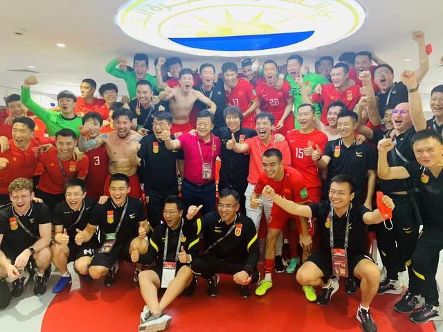 特写|李铁,高情商主帅