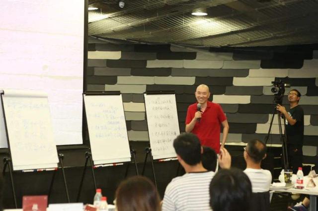 “巨人”史玉柱:三年做到亿万富翁,大起大落的传奇征途路