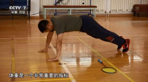 57岁聂海胜悄悄把白发染黑:从放牛娃到航天英雄,只要坚持,梦想终将抵达