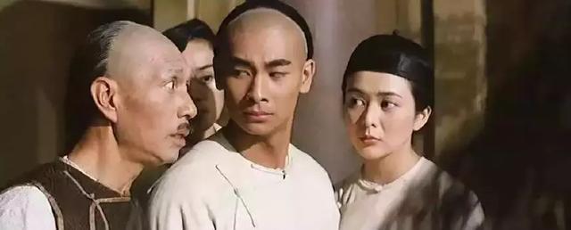 最后两位武生:吴京向左,赵文卓向右