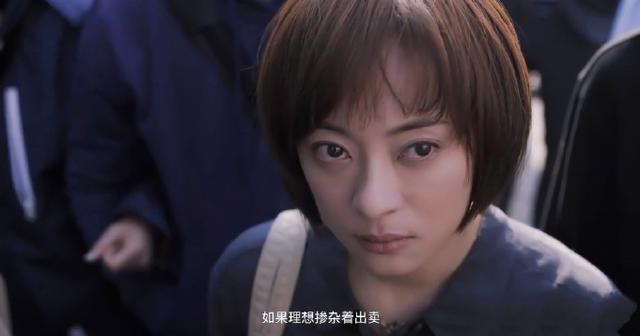 孙俪赵又廷吻戏花絮曝光!一脸娇羞拒绝亲亲,众人围观气氛暧昧