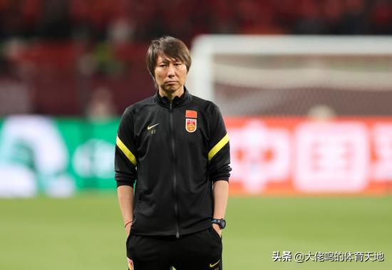 李铁大轮换+针对性调整双双奏效,国足力争赢叙利亚昂首挺进12强