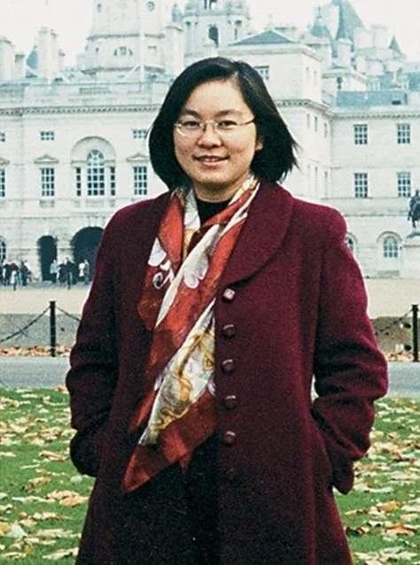 从高考状元到外交发言人,从迎春花到铁娘子:你不知道的华春莹