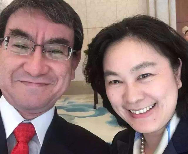 从高考状元到外交发言人,从迎春花到铁娘子:你不知道的华春莹