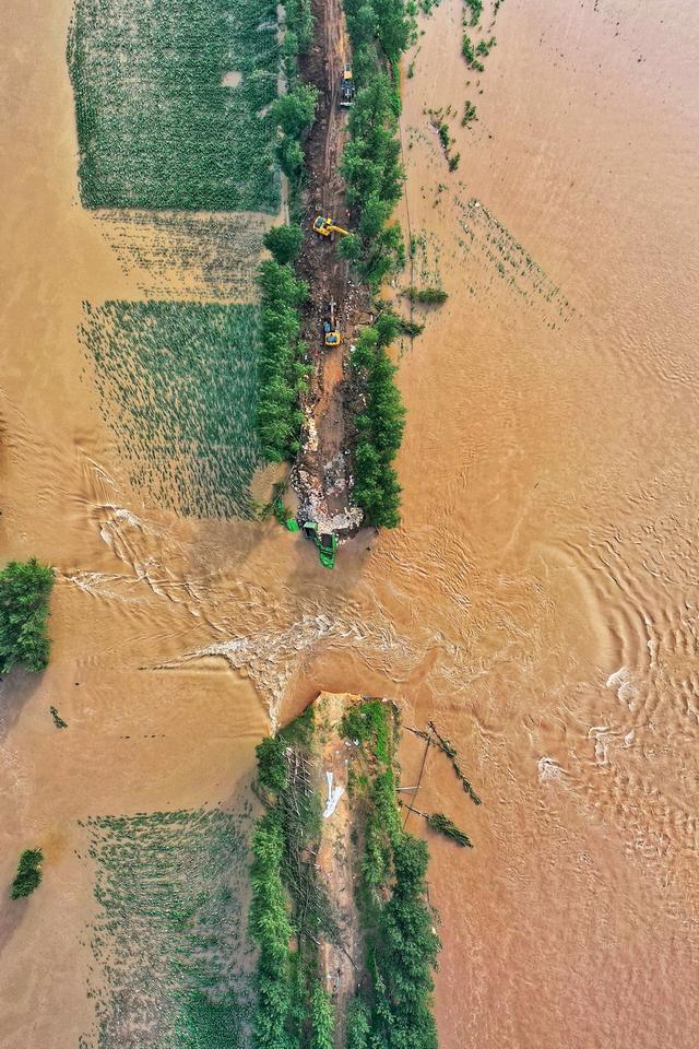 河南暴雨启示录:我们该如何应对超标暴雨|播客