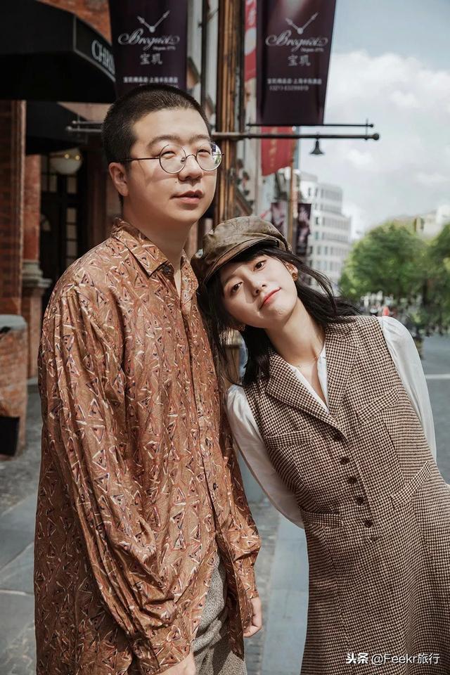 李诞自曝结婚,他和黑尾酱在一起的日常简直是情侣拍照指南!