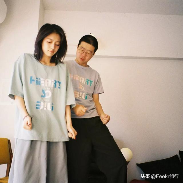 李诞自曝结婚,他和黑尾酱在一起的日常简直是情侣拍照指南!