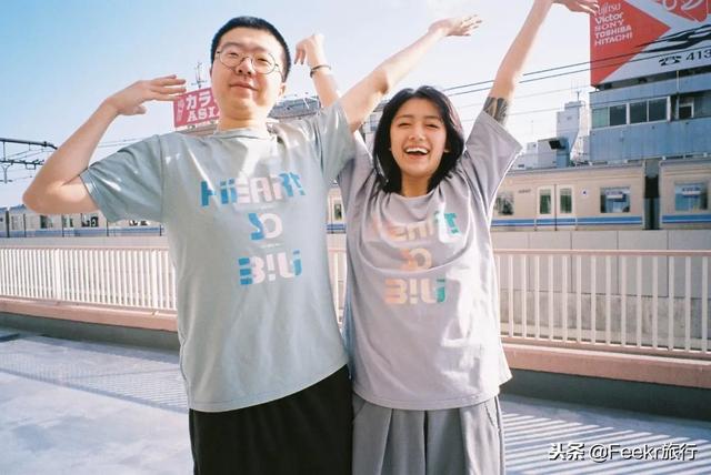李诞自曝结婚,他和黑尾酱在一起的日常简直是情侣拍照指南!