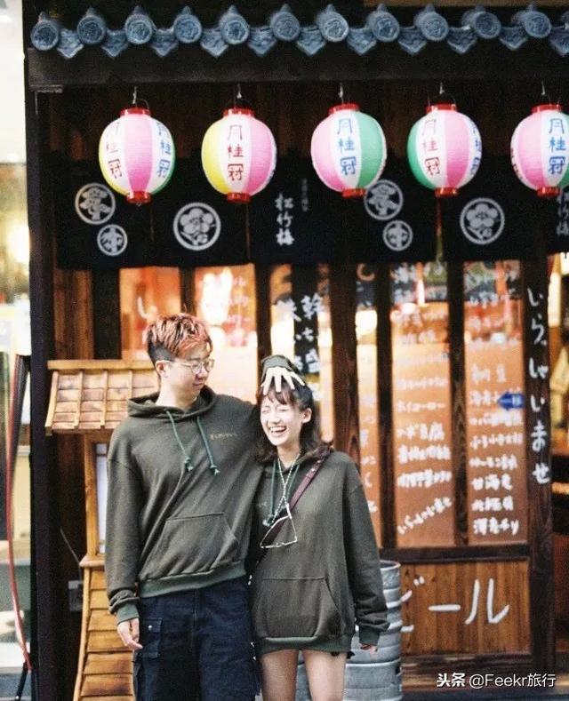 李诞自曝结婚,他和黑尾酱在一起的日常简直是情侣拍照指南!