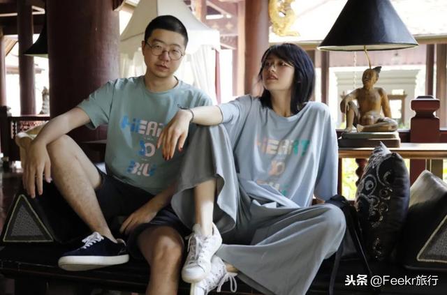 李诞自曝结婚,他和黑尾酱在一起的日常简直是情侣拍照指南!