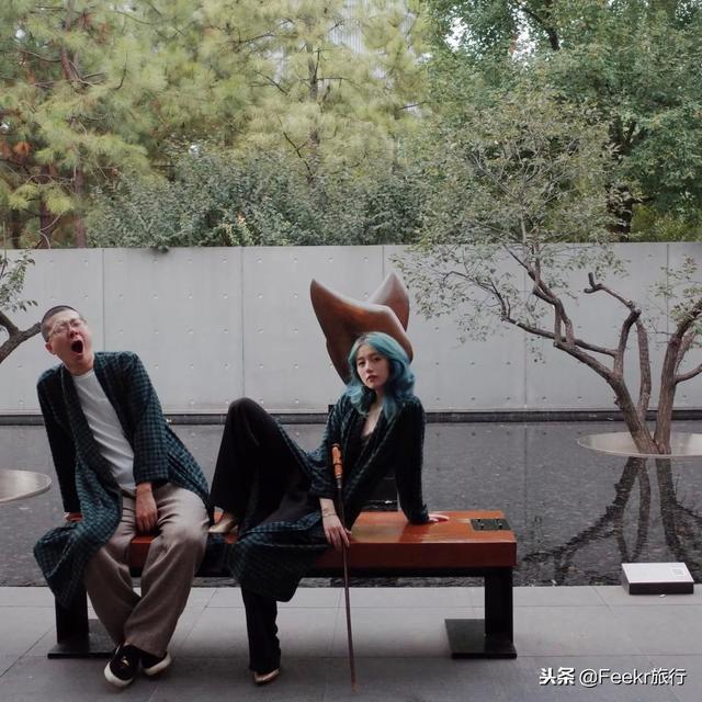 李诞自曝结婚,他和黑尾酱在一起的日常简直是情侣拍照指南!