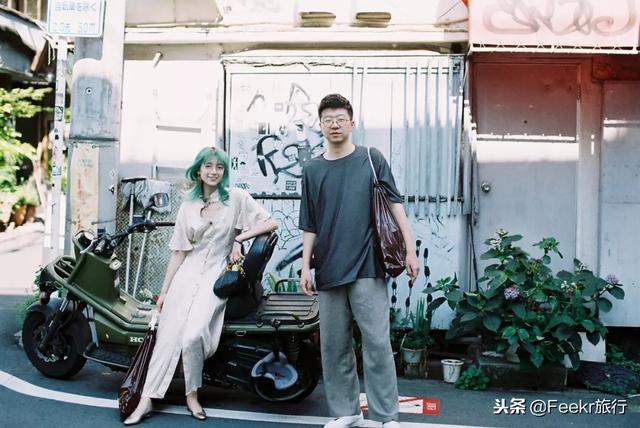 李诞自曝结婚,他和黑尾酱在一起的日常简直是情侣拍照指南!