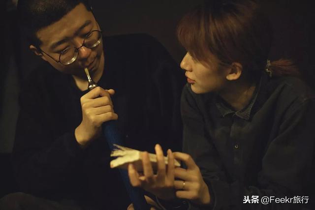 李诞自曝结婚,他和黑尾酱在一起的日常简直是情侣拍照指南!