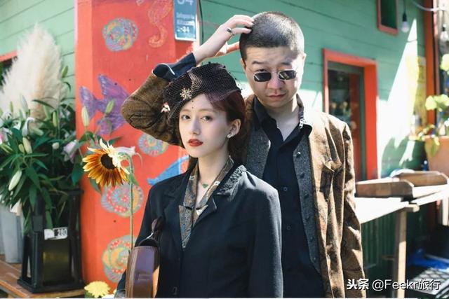 李诞自曝结婚,他和黑尾酱在一起的日常简直是情侣拍照指南!