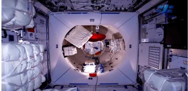 神舟十二号发射成功,57岁聂海胜三巡太空,我国为何不选年轻人
