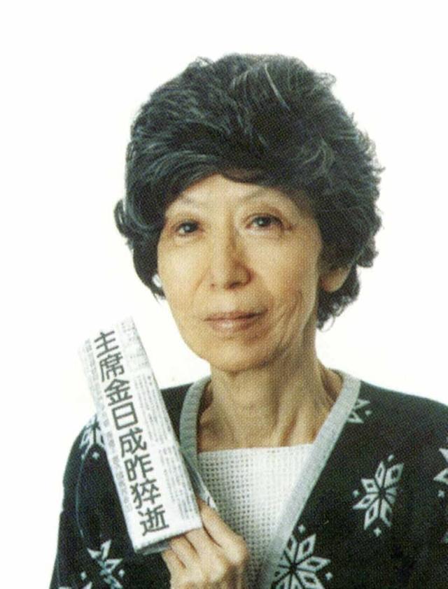 张爱玲被解聘,仅因不会交际?知情人说出内情:能力不足