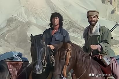 塔利班的诞生:一个老兵带着一群学生,救出了几个被抓走的女孩子