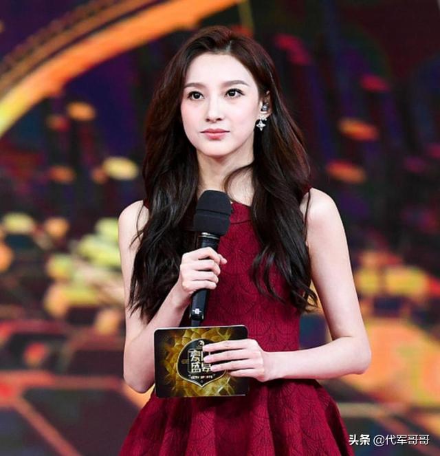 甜美不输王冰冰,获赞像女团门面,28岁的马凡舒到底是什么来头?