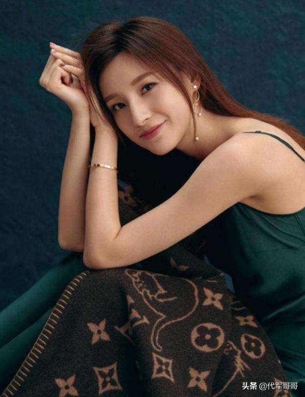 甜美不输王冰冰,获赞像女团门面,28岁的马凡舒到底是什么来头?