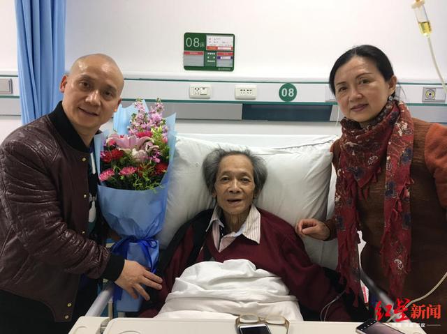 四川曲艺大师罗世忠去世享年74岁 师弟李伯清送花圈致哀