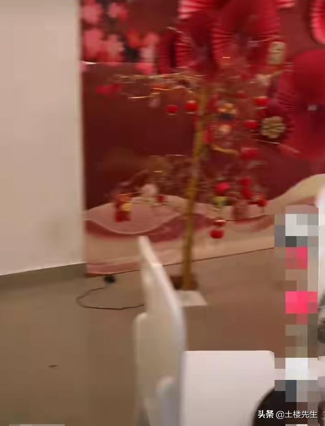 李湘再背锅,疑租房直播带货留下满屋垃圾,不堪入目