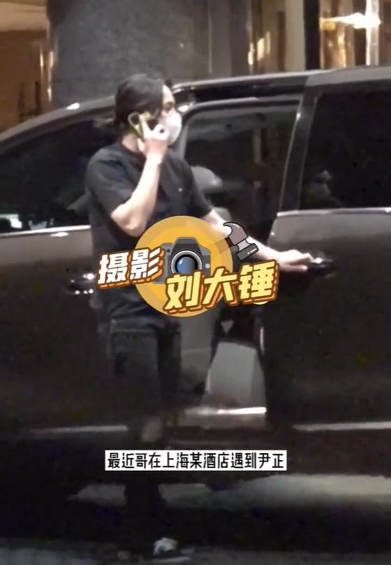 尹正陈都灵被曝恋情,两人一起同回酒店,相差7岁曾合作《鬓边》