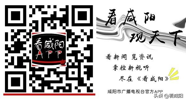 浪漫七夕 餐厅为女顾客送上鲜花与祝福
