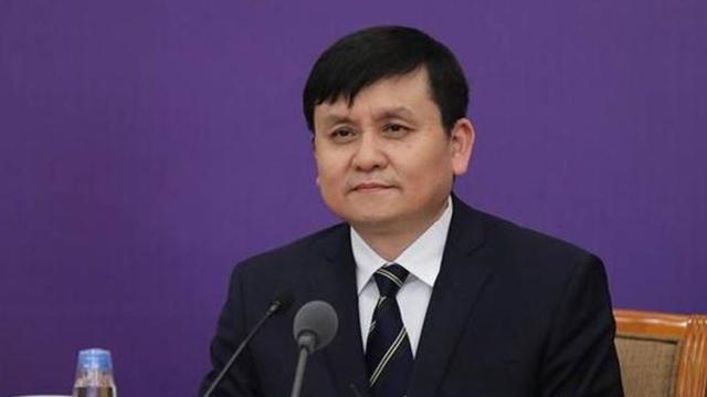 张文宏更新微博,没有提及博士论文被举报,但是态度明确让人安心