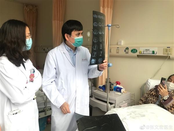 张文宏更新微博,没有提及博士论文被举报,但是态度明确让人安心