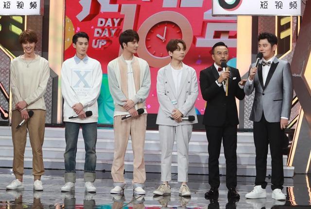 《天天向上》十周年F3携手钱枫演绎歌曲 行业精英回归谈十年成长