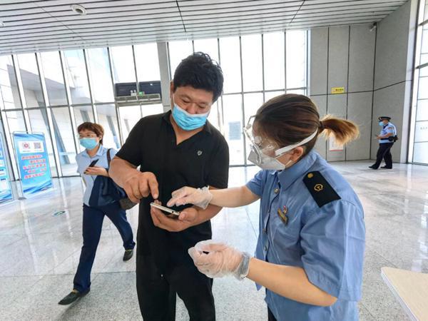 郑州火车站进站要什么证明(郑州火车站进站) 郑州火车站进站要什么证明(郑州火车站进站)